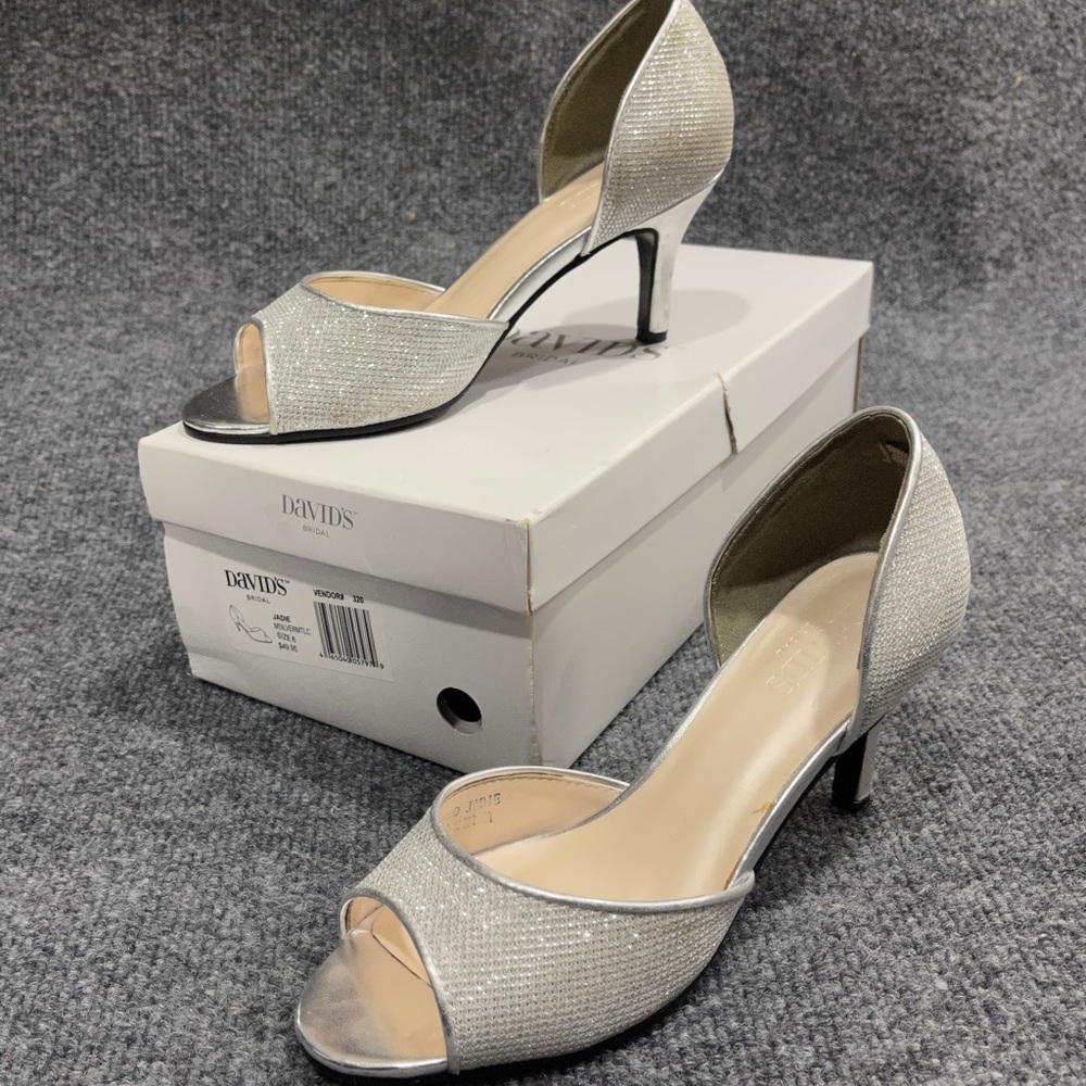 * Davi's Bridal Jadie Silver Metallic Open Toe Shoe Sz 6
